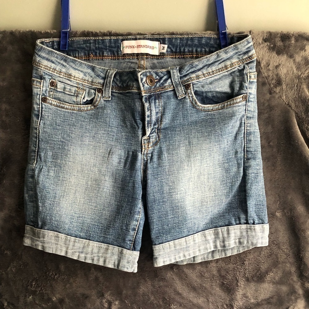 𝅺FUNK Standard Blue jean shorts size medium‎